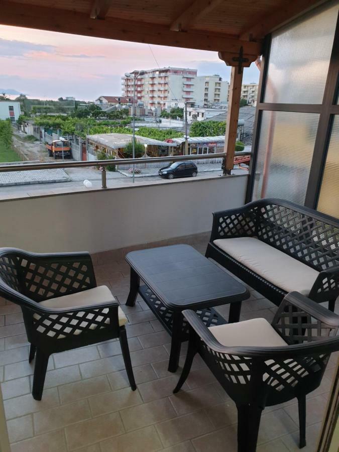 אוריקום Ann'Apartment מראה חיצוני תמונה